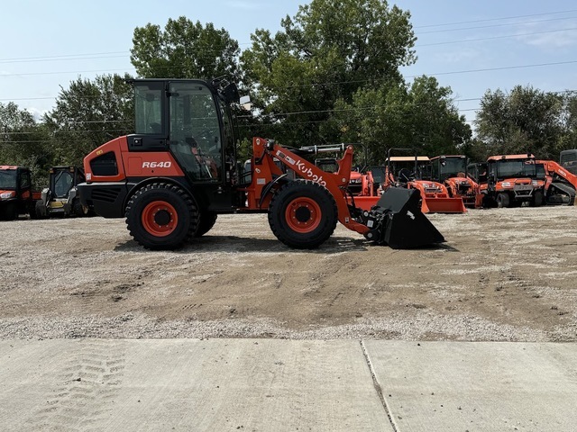 2024 KUBOTA R640R43 - K8598