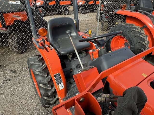 1999 KUBOTA B7300HSD - U3113