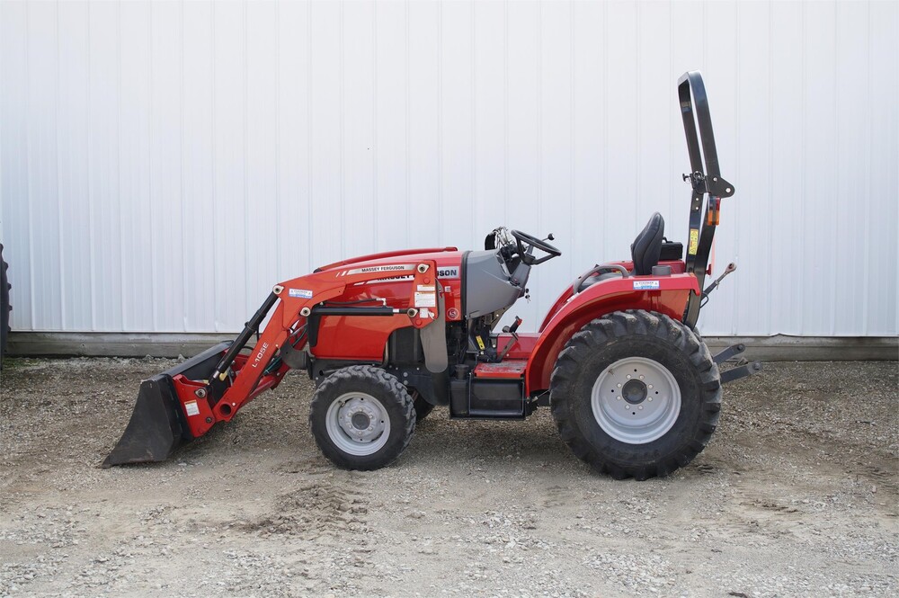 MASSEY FERGUSON 1726E 47907 GermanBliss Equipment Inc.