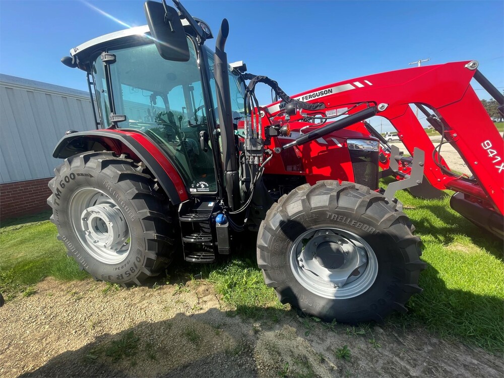 MASSEY FERGUSON 5711D - 016674 | St. Joseph Equipment