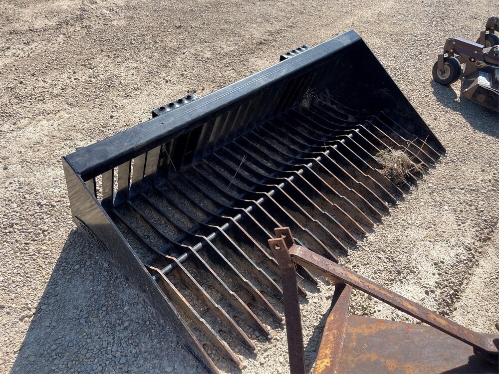 BERLON 78 ROCK BUCKET 021180 St. Joseph Equipment