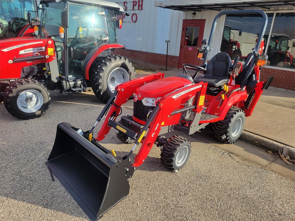 MASSEY FERGUSON GC1725MB - 018979 | St. Joseph Equipment