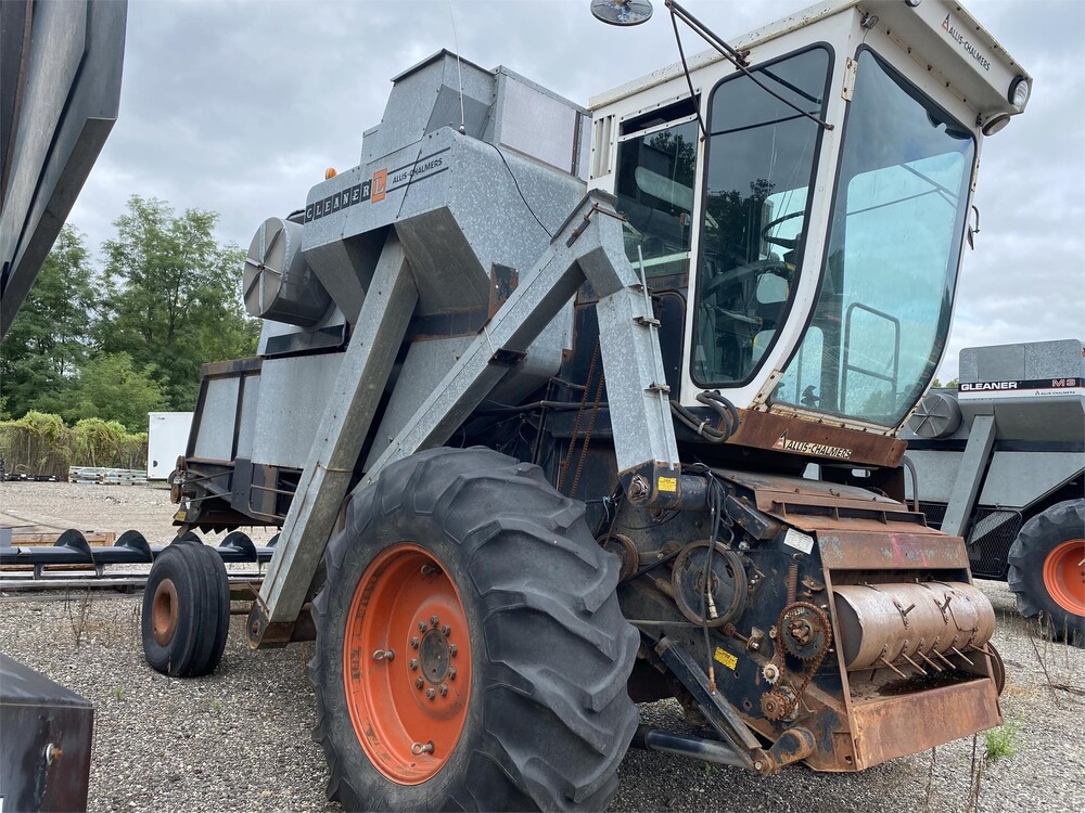 GLEANER L 150099526037 Williams Farm Machinery