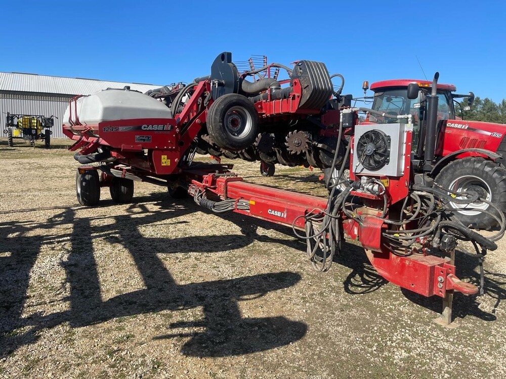 CASE IH 1245 025137 St. Joseph Equipment