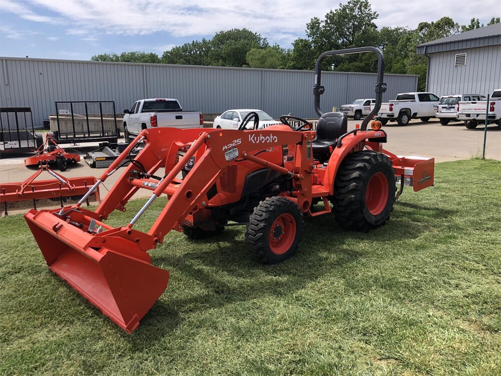 KUBOTA L3901HST 62020 GermanBliss Equipment Inc.