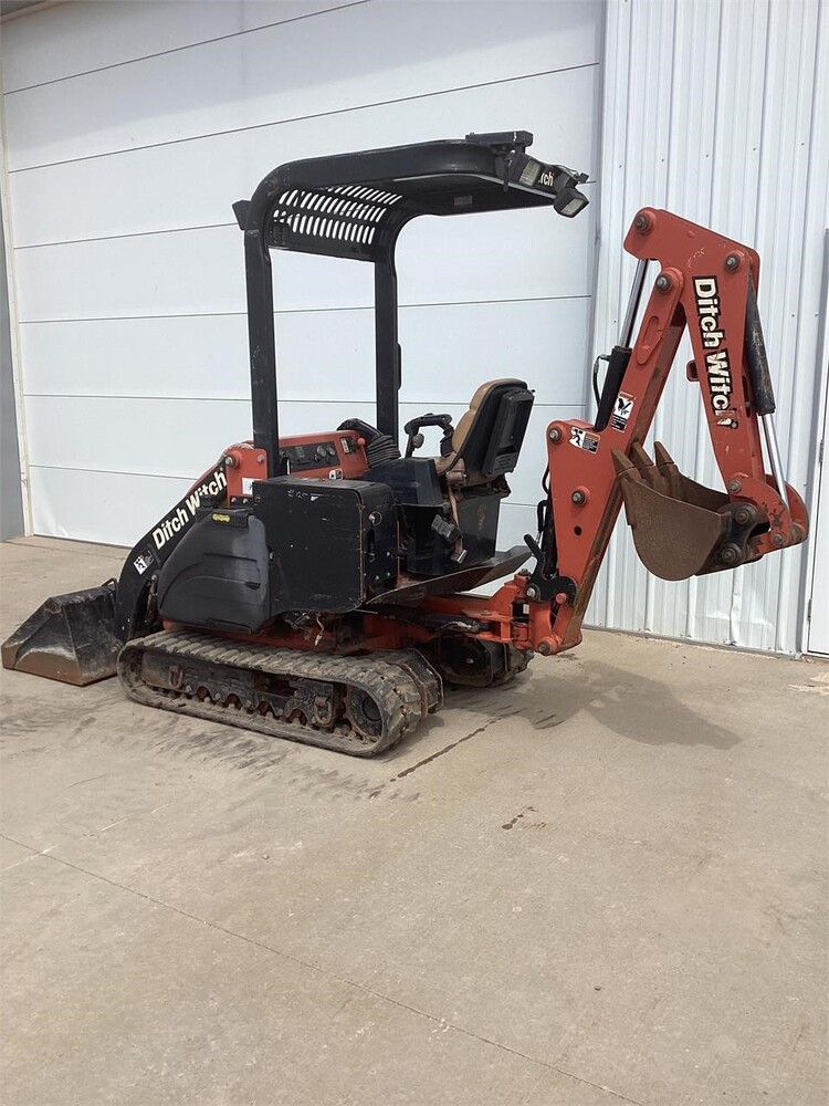 DITCH WITCH XT855 0019076 New Tec