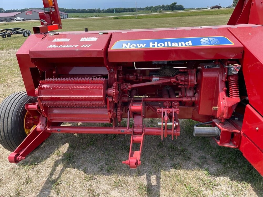 NEW HOLLAND FP240 - 024741