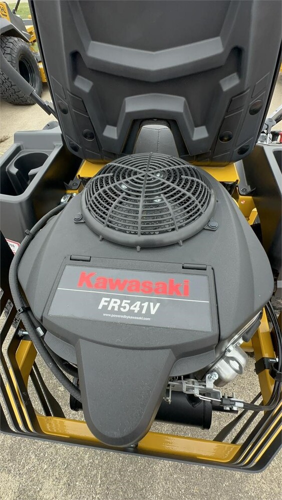 HUSTLER DASH XD 34 60320 GermanBliss Equipment Inc.