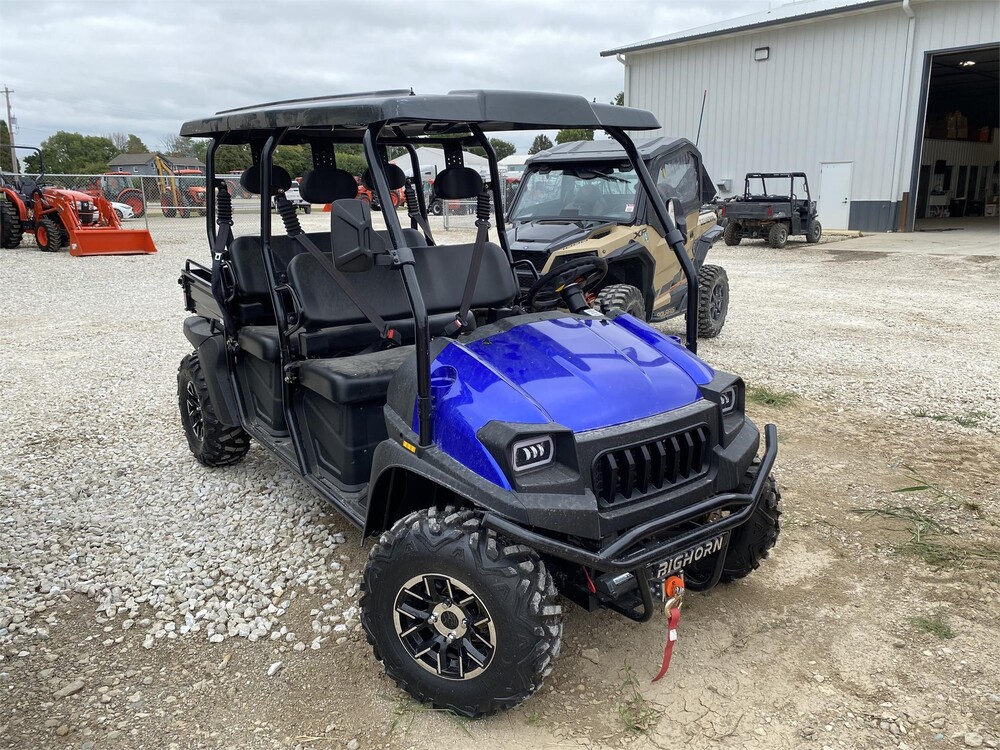 BIGHORN 450 CREW EFI 61560 GermanBliss Equipment Inc.