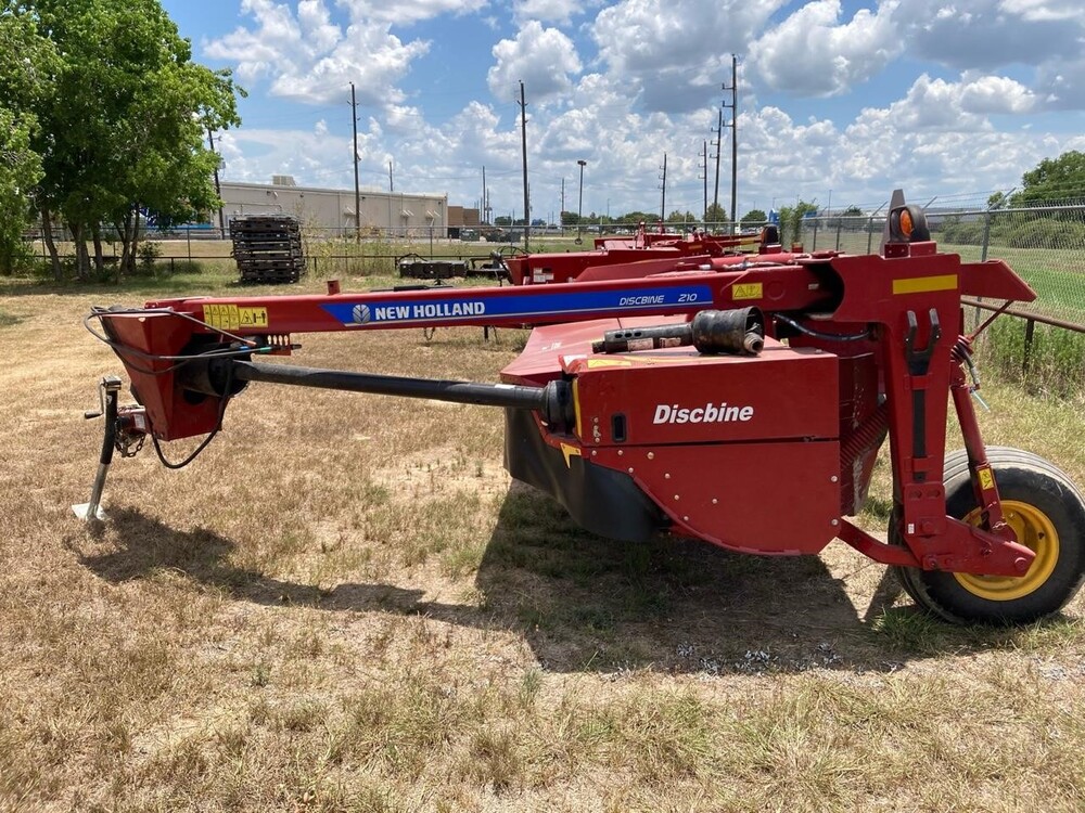 new holland 210m