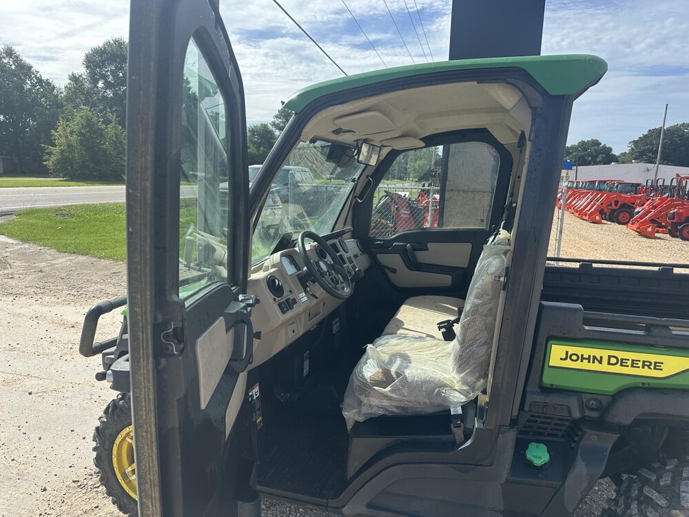 JOHN DEERE GATOR XUV 865R - 0101E019095